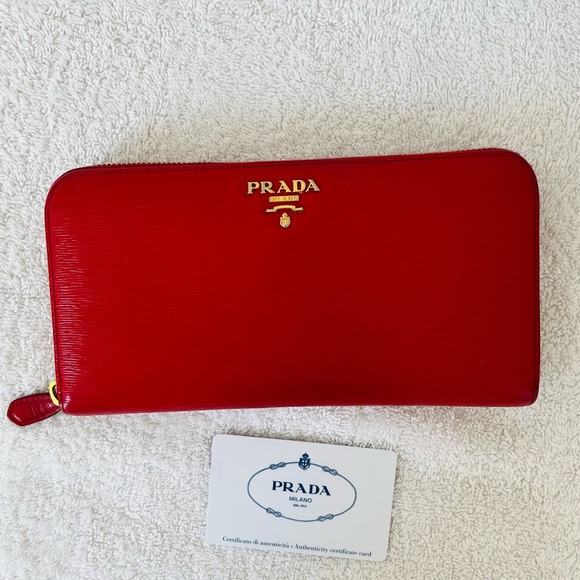 Prada Zip-Around Saffiano Leather - Picture 3 of 16